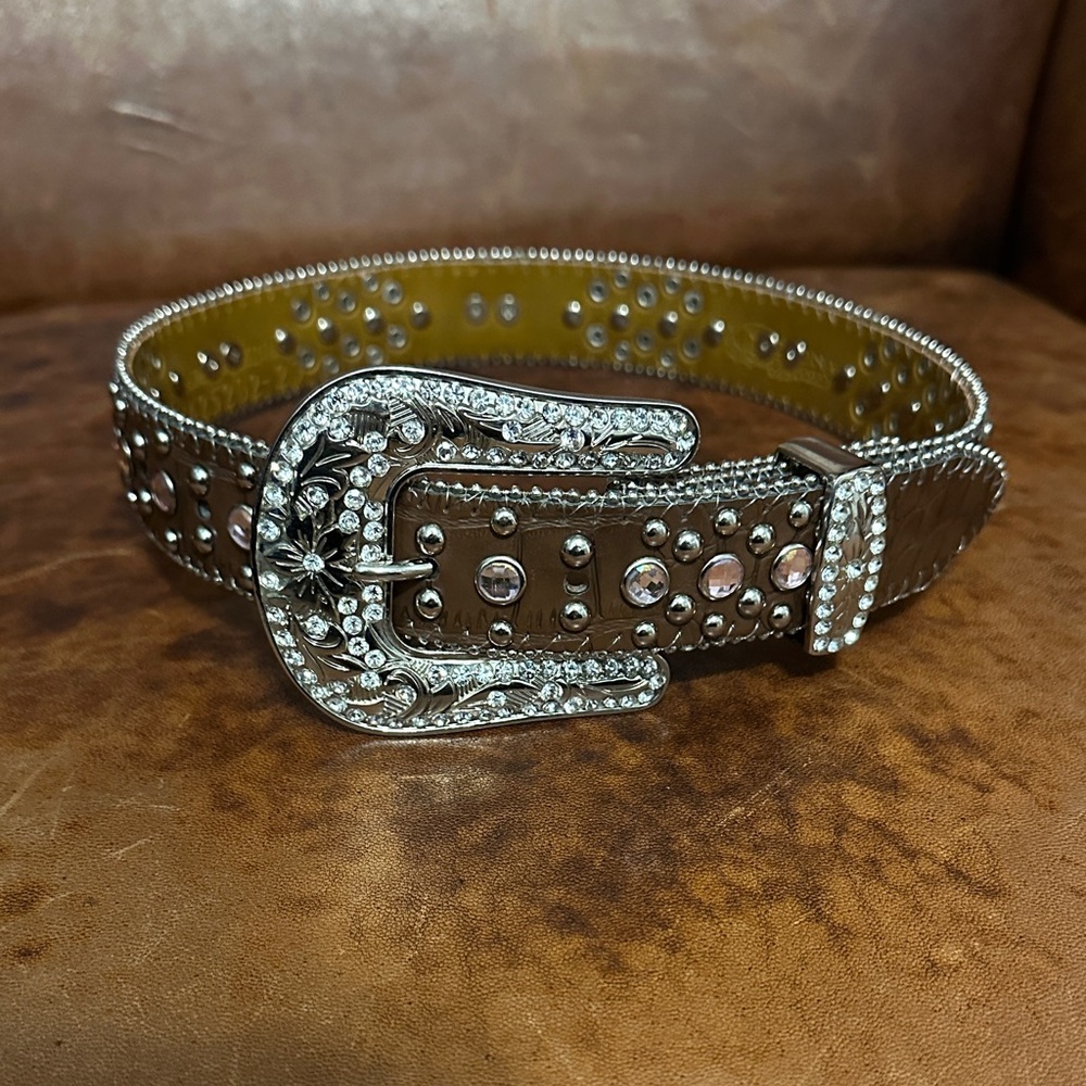 Nocona Girls 20” Brown Leather Belt with Rhinestone Hearts & Embellished Buckle